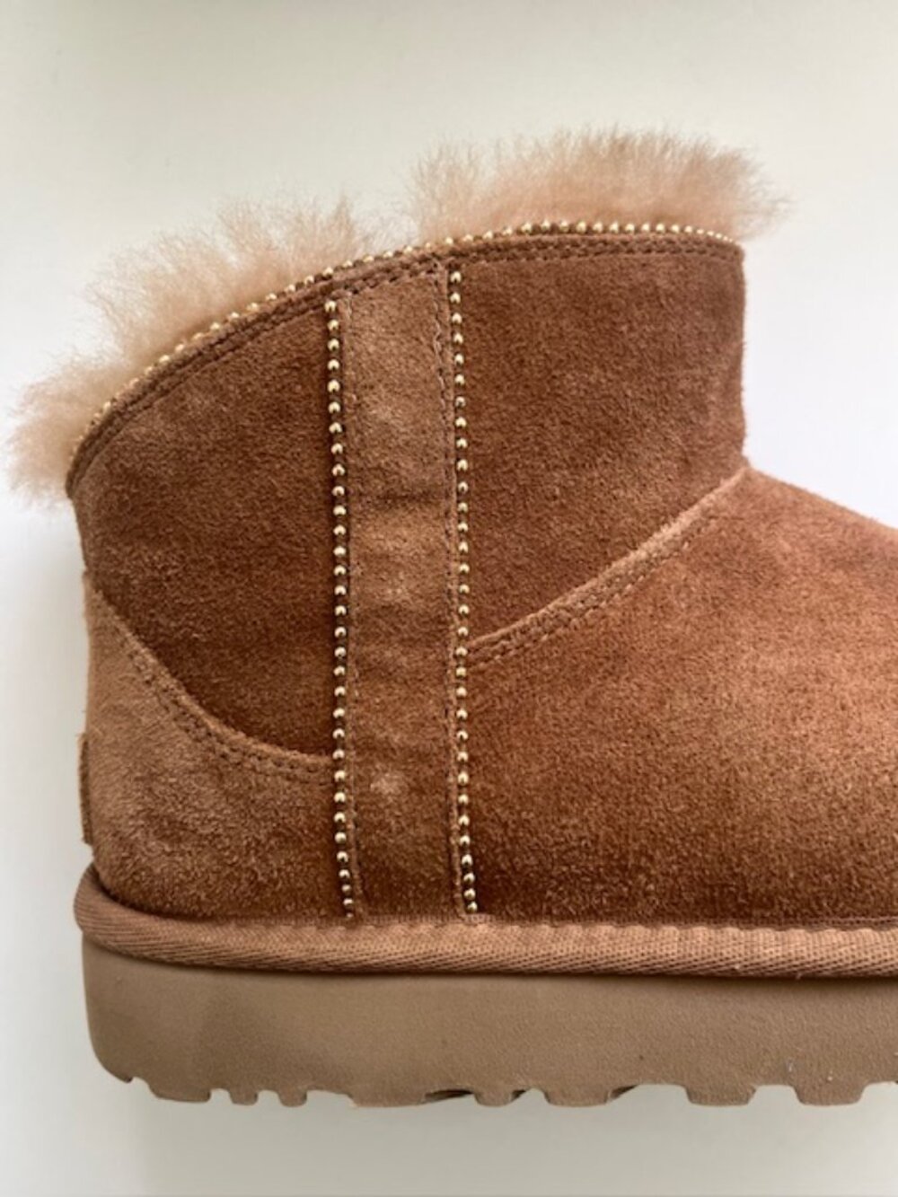 Rare! Ugg Classic Ultra Mini Chestnut Boots with Gold Stud Detail | Size 7 - Picture 4 of 9